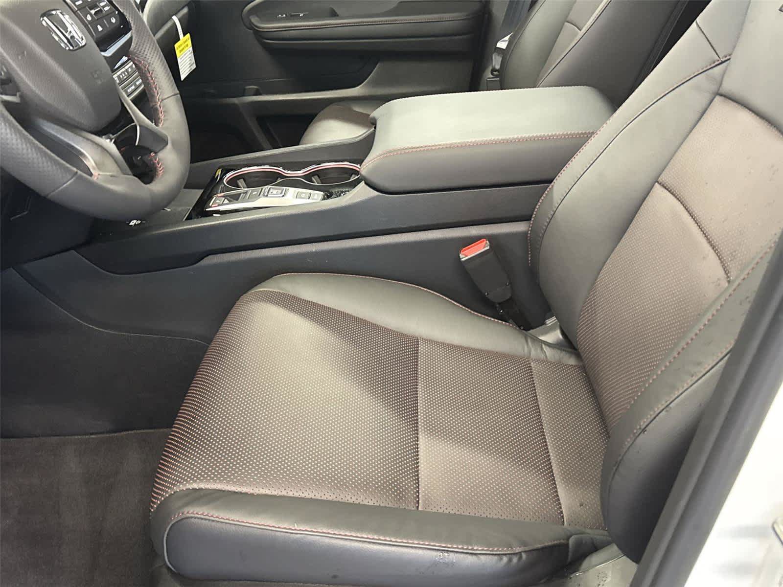 Used 2026 Honda Ridgeline Black Edition image 12