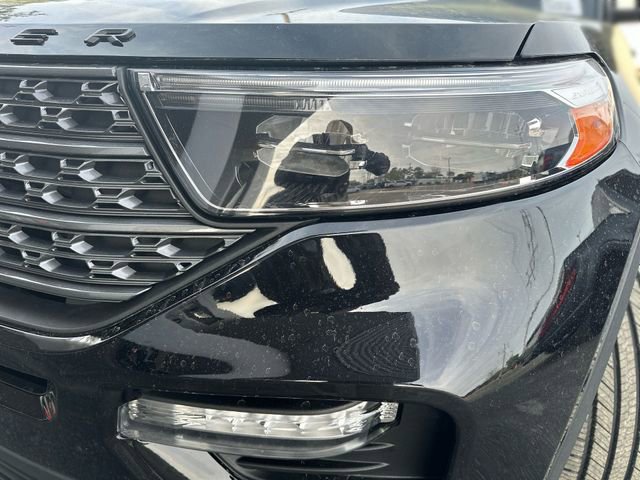 Certified 2023 Ford Explorer XLT w/ Equipment Group 202A image 9