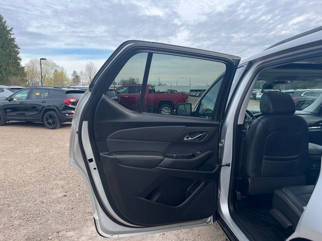 Used 2020 Chevrolet Traverse Premier w/ Redline Edition image 25