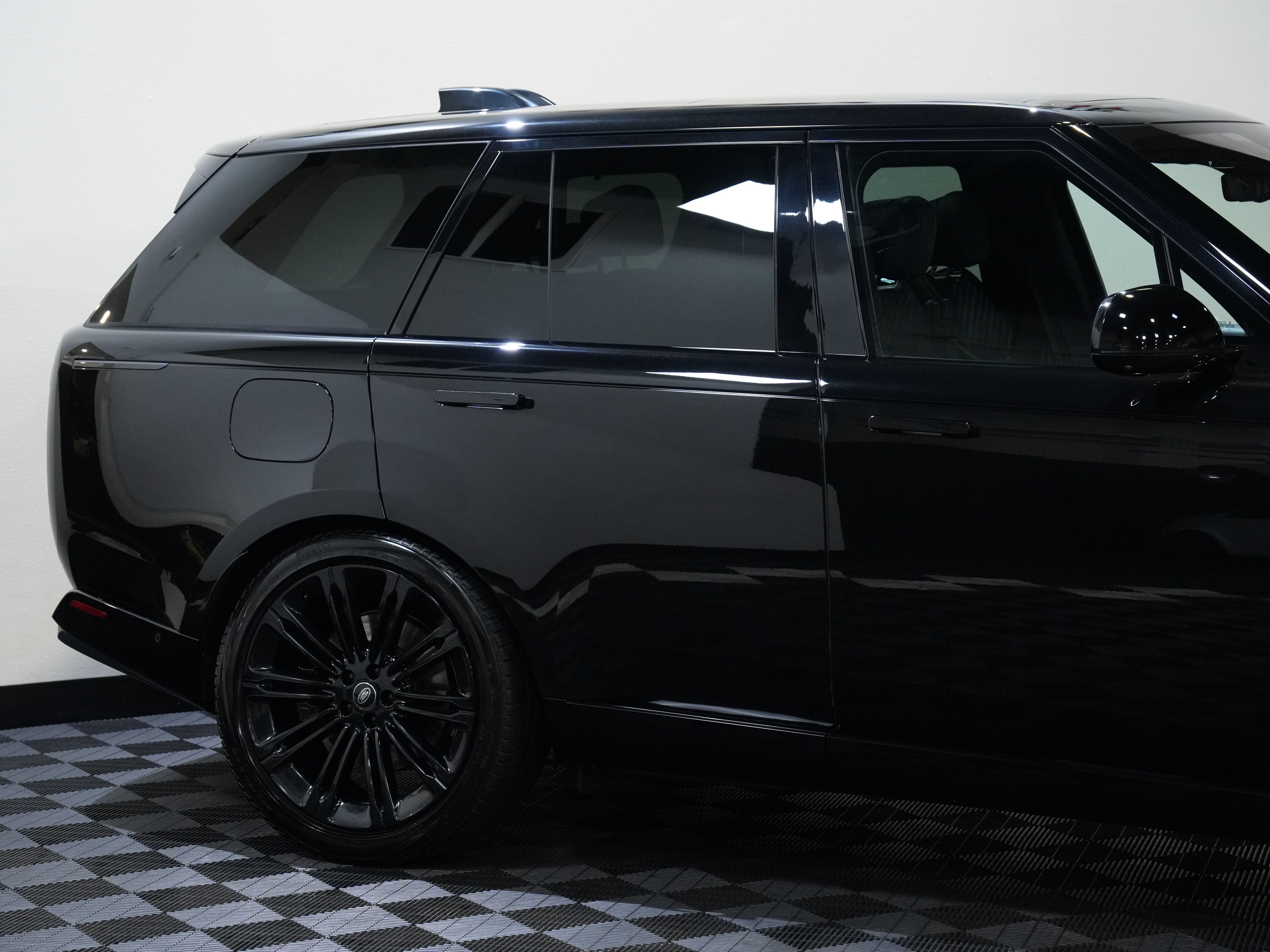 Used 2023 Land Rover Range Rover SE AWD/4WD image 14