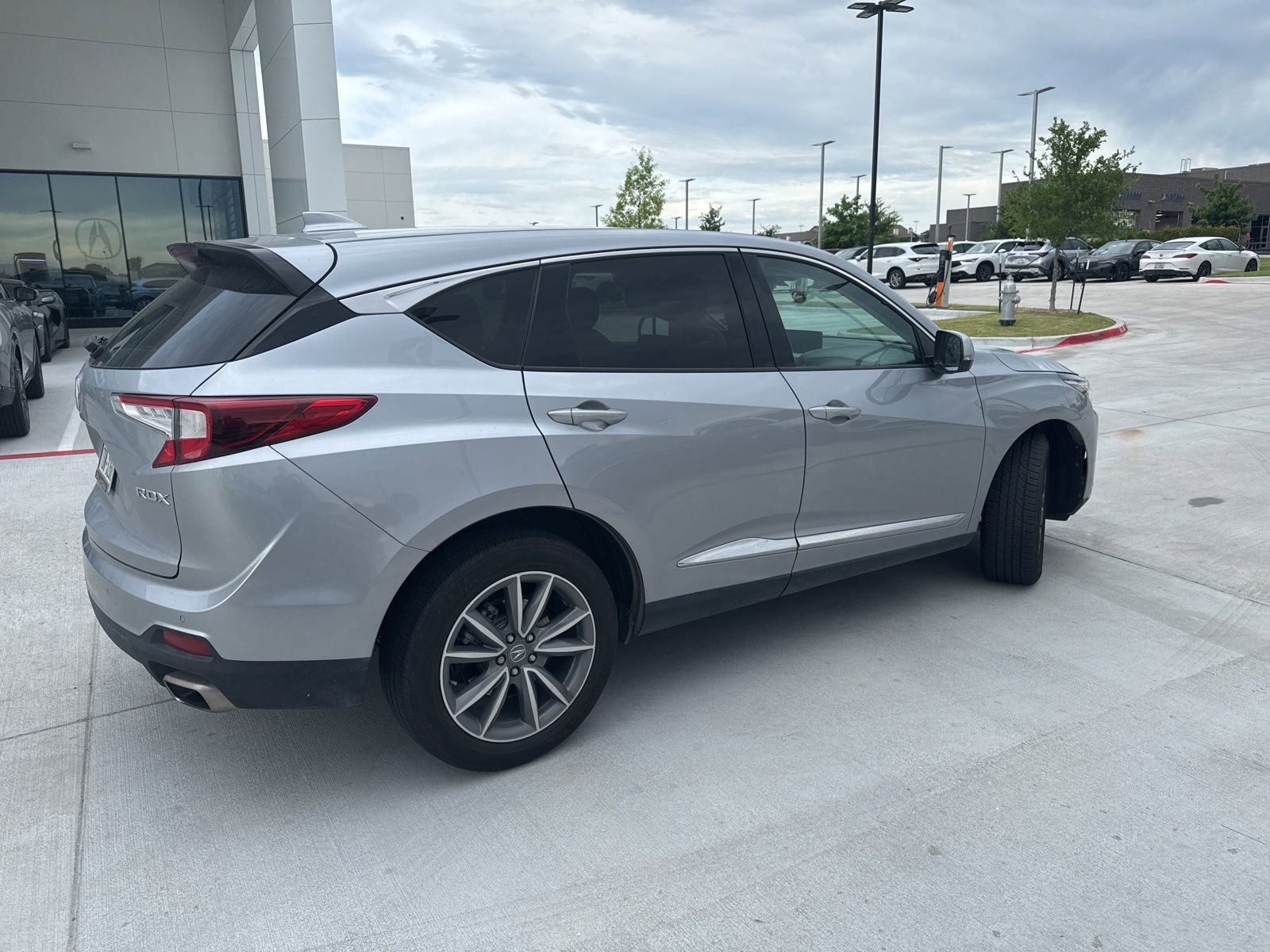 Used 2023 Acura RDX FWD w/ Technology Package image 2