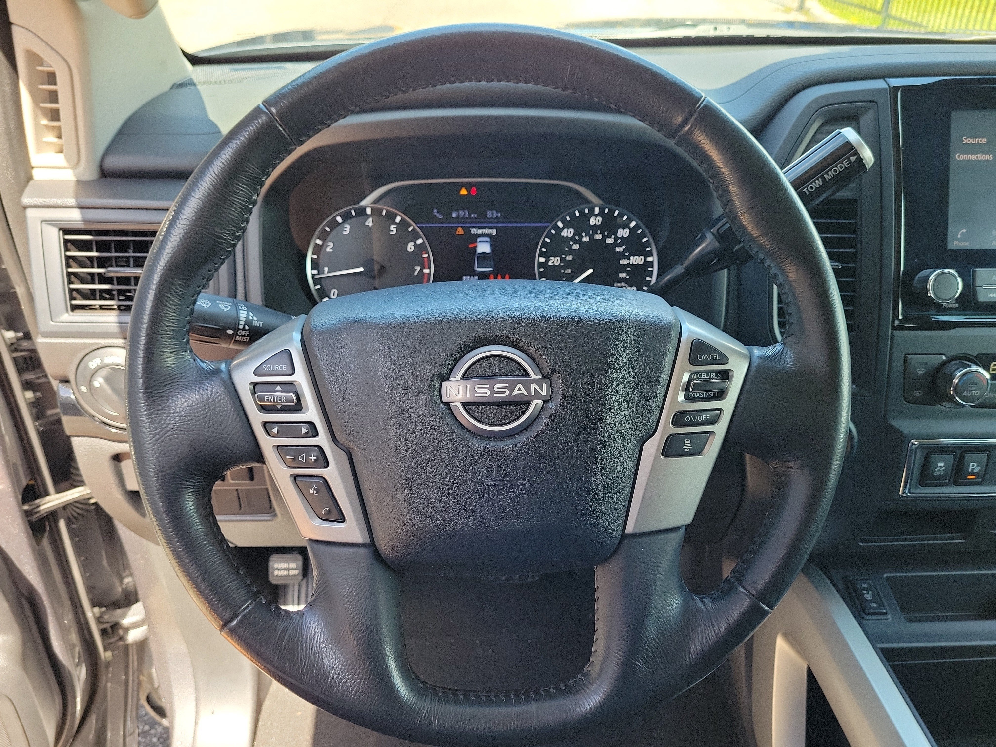 Certified 2024 Nissan Titan SV w/ SV Convenience Package RWD image 15