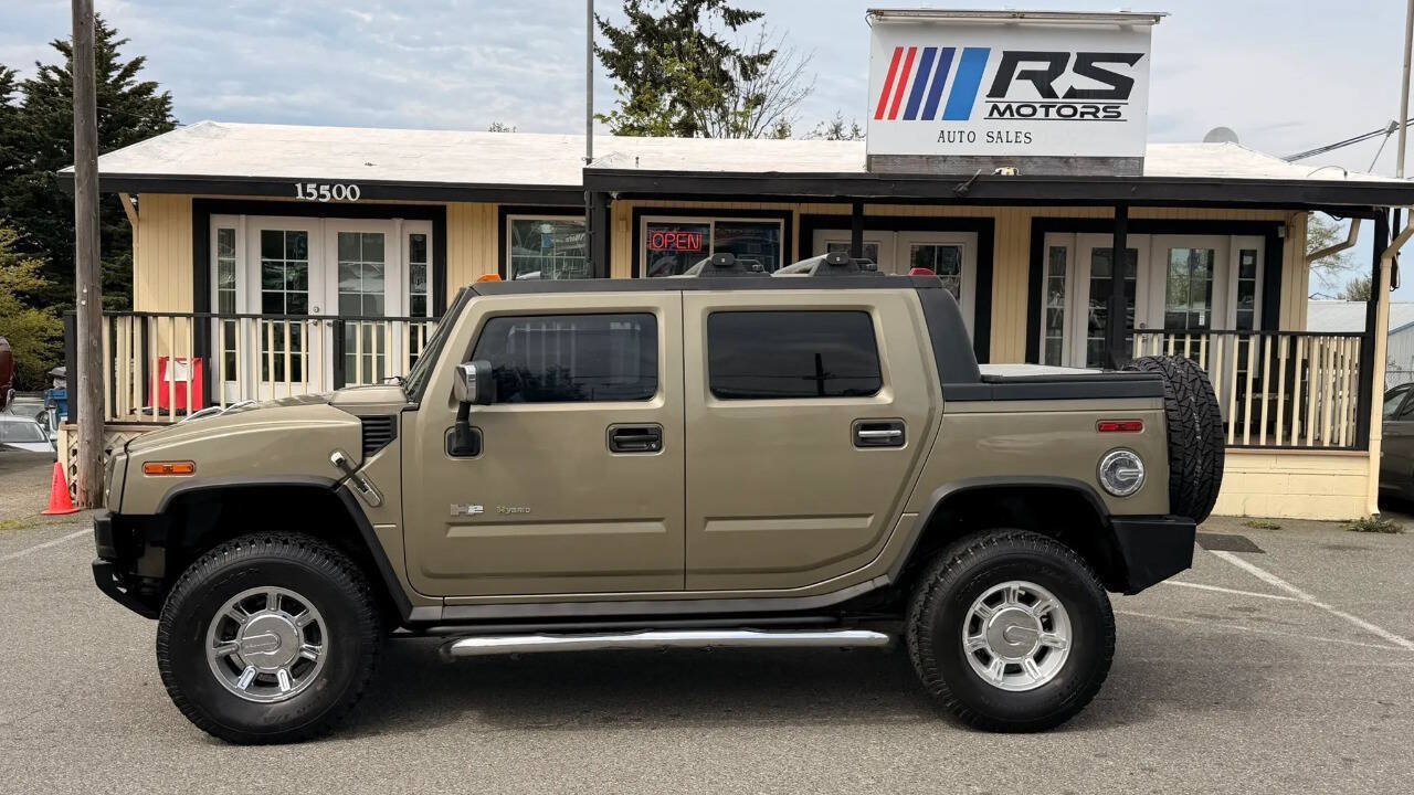 Used 2005 HUMMER H2 SUT w/ Preferred Equipment Group AWD/4WD image 2