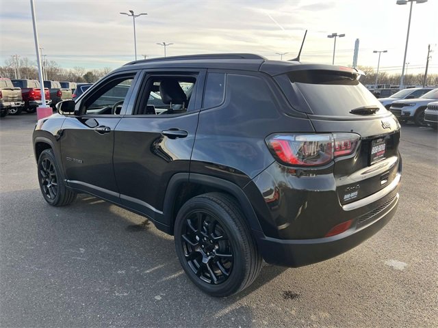 Used 2022 Jeep Compass Altitude image 4