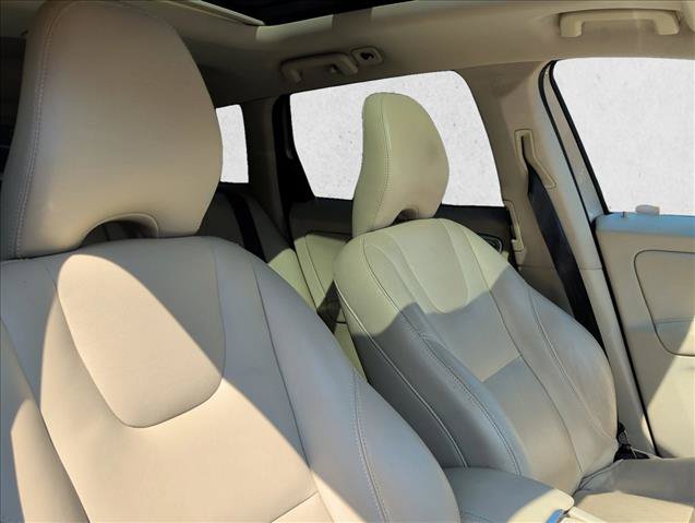 Used 2015 Volvo XC60 T6 w/ Proximity Package FWD image 29