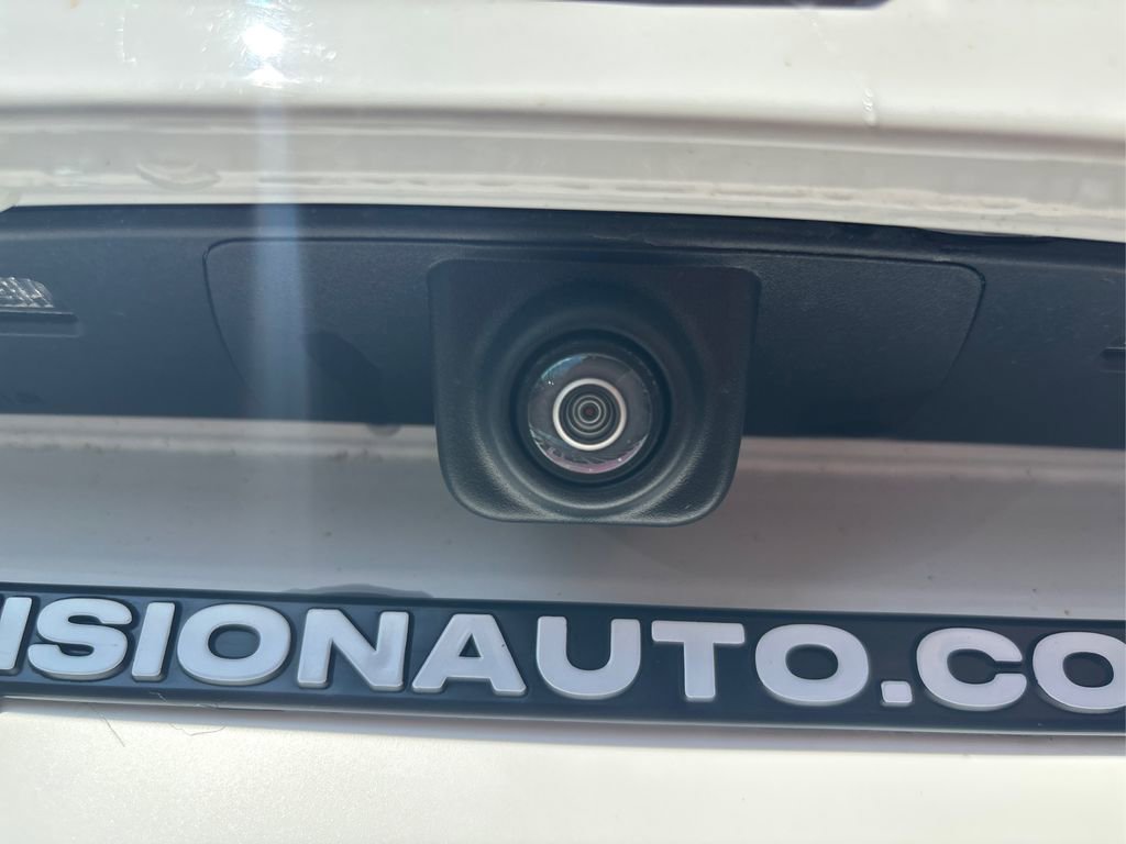 Used 2020 Chevrolet Blazer LT image 16