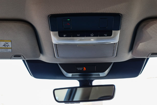 Used 2025 Nissan Pathfinder SL FWD image 17