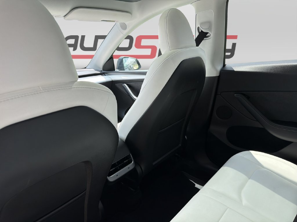 Used 2023 Tesla Model Y 2WD image 16