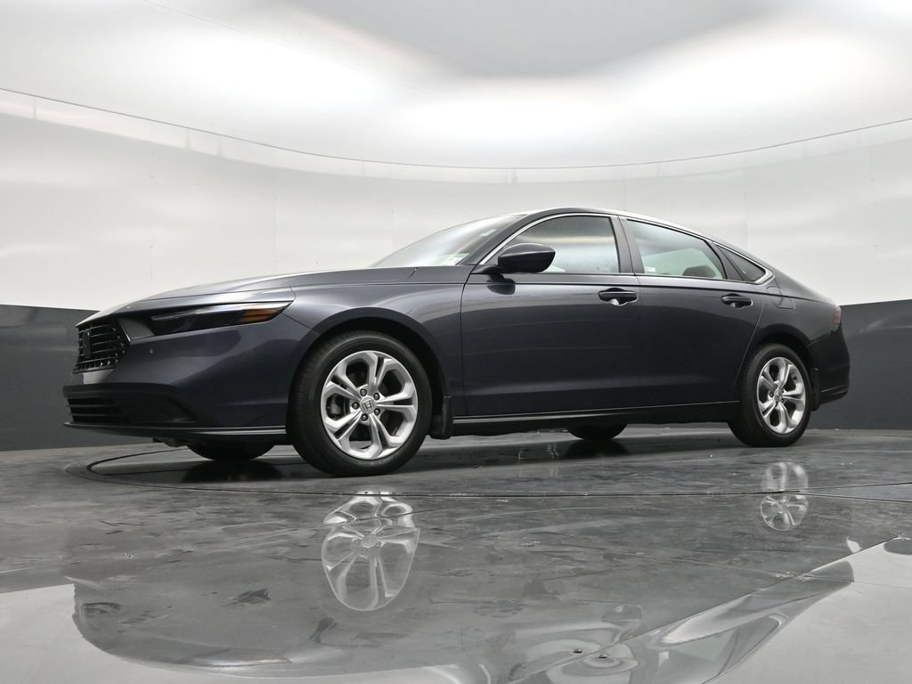 Used 2025 Honda Accord LX image 19
