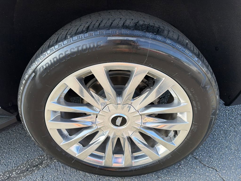 Used 2023 Cadillac Escalade Premium Luxury RWD image 20
