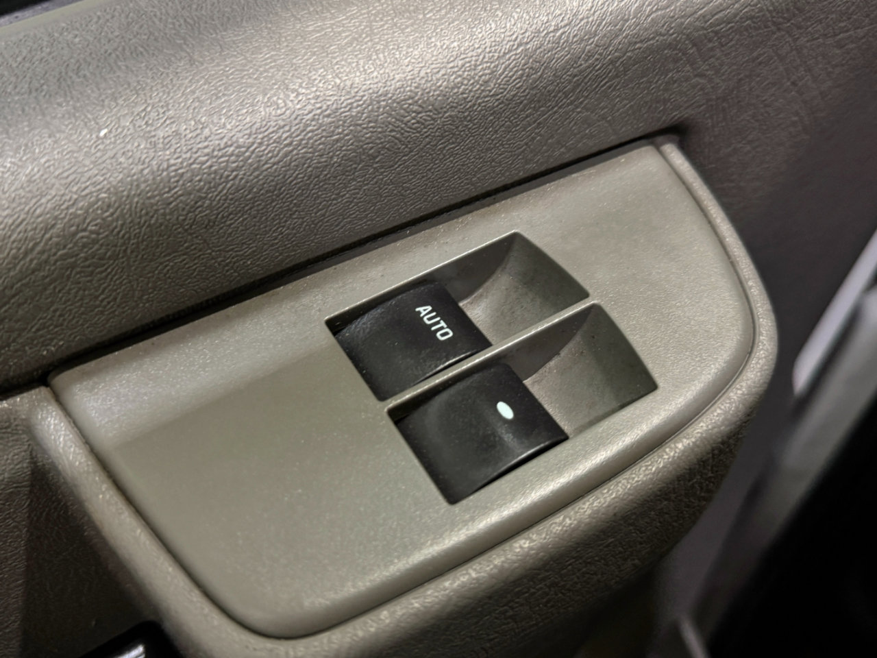 Used 2019 Chevrolet Express 2500 w/ Driver Convenience Package image 23