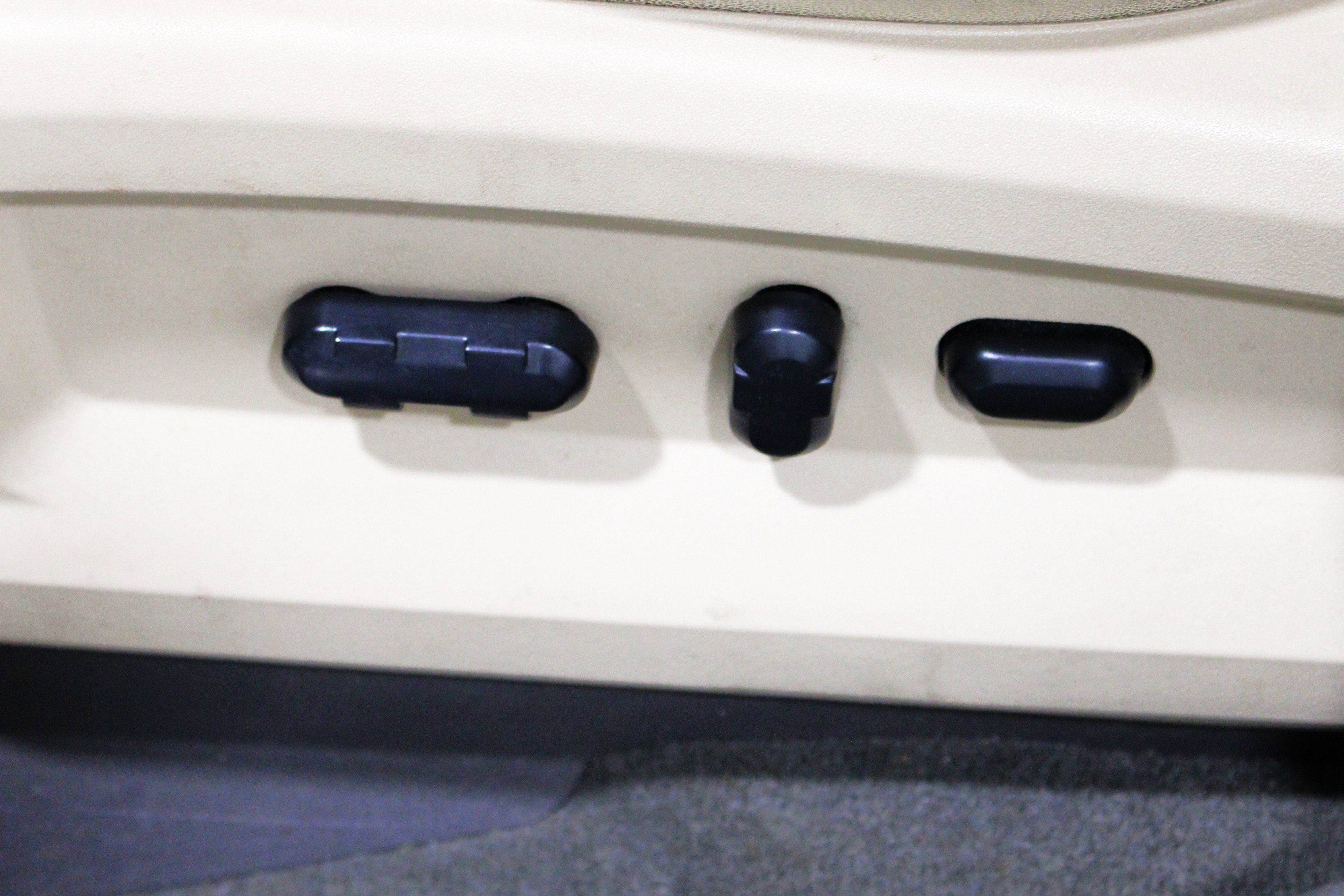 Used 2008 Lincoln MKX AWD image 5
