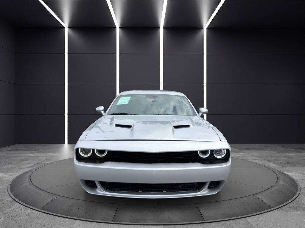 Used 2021 Dodge Challenger SXT RWD image 2