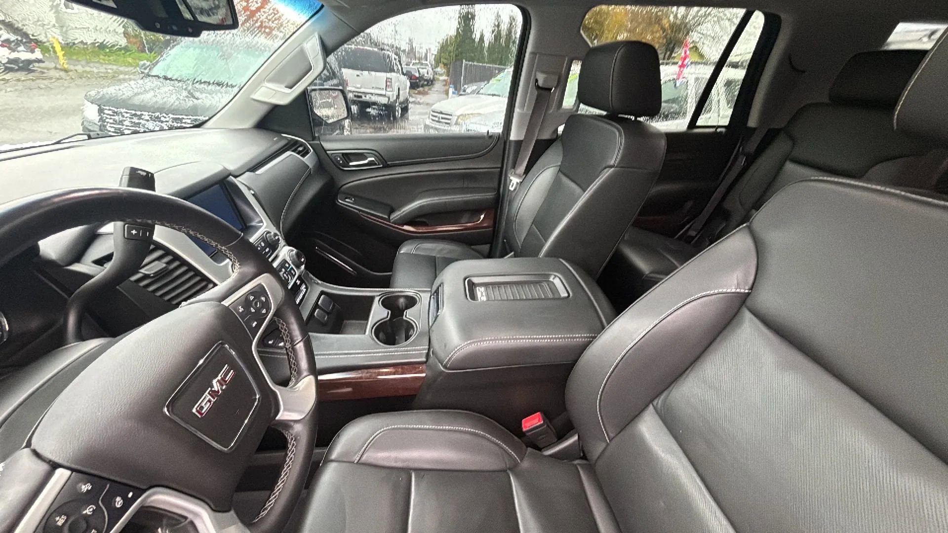 Used 2017 GMC Yukon SLT w/ Open Road Package image 27