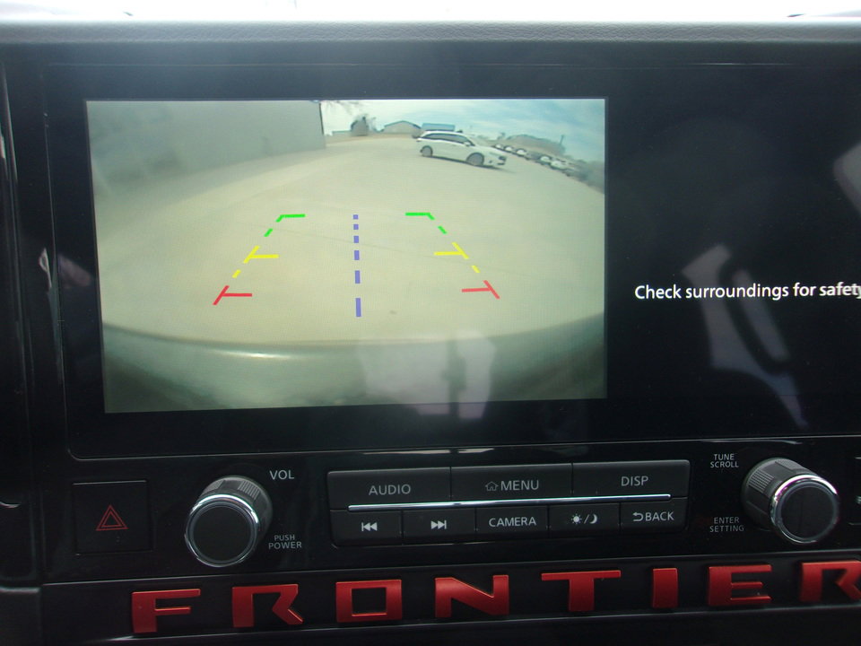 Used 2025 Nissan Frontier PRO-4X image 16