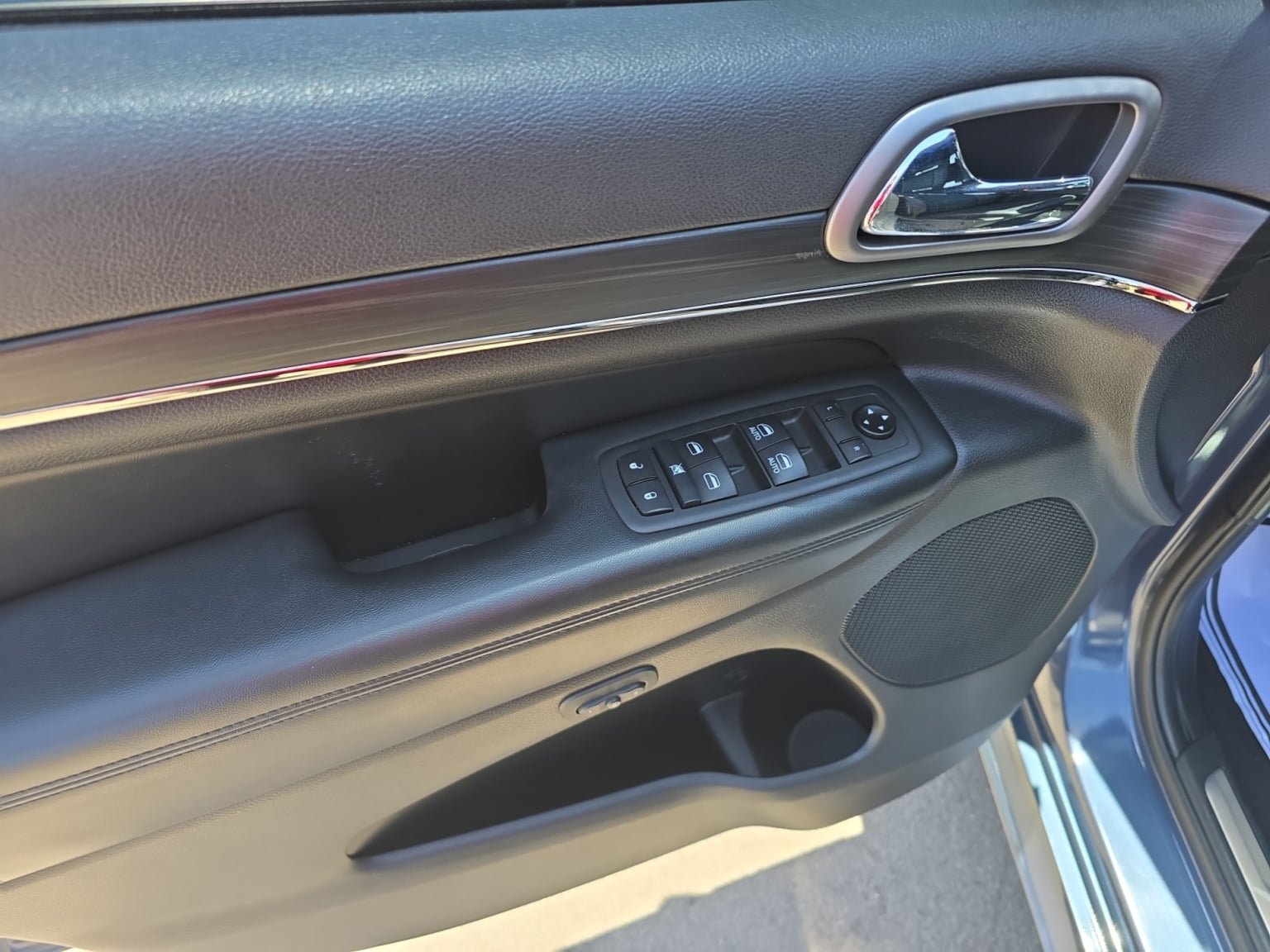 Used 2020 Jeep Grand Cherokee Limited X AWD/4WD image 11