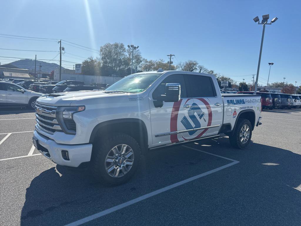 Used 2025 Chevrolet Silverado 2500 High Country w/ Z71 Off-Road Package image 3