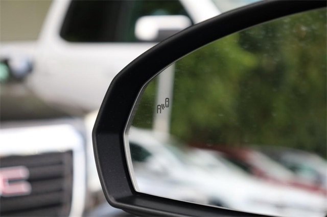 New 2025 Volkswagen Taos SE image 19