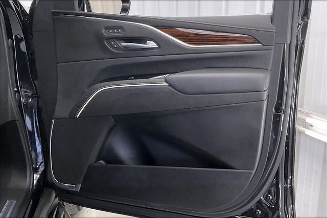 Used 2021 Cadillac Escalade Premium Luxury w/ Performance Package image 22