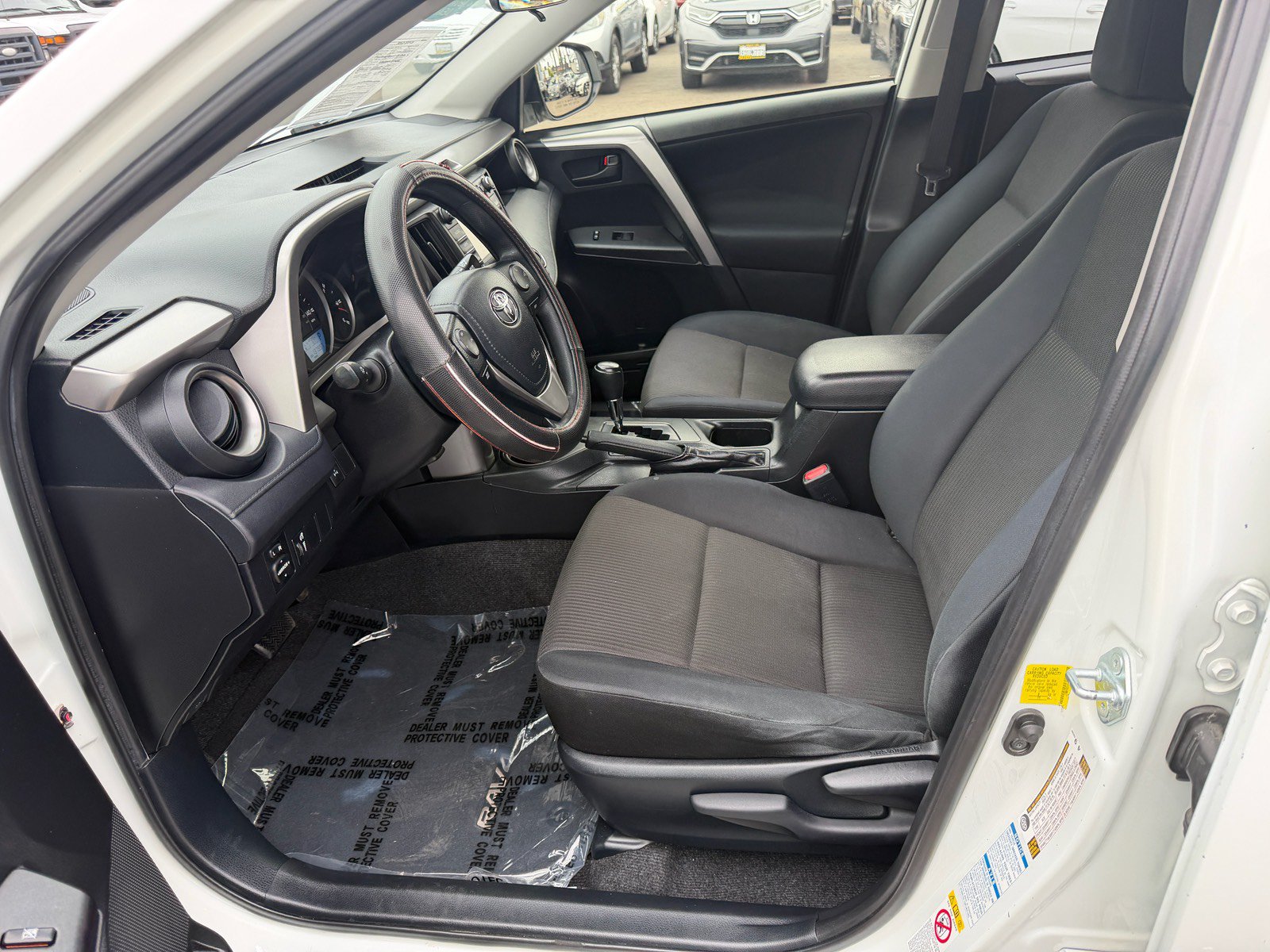Used 2016 Toyota RAV4 LE AWD/4WD image 17
