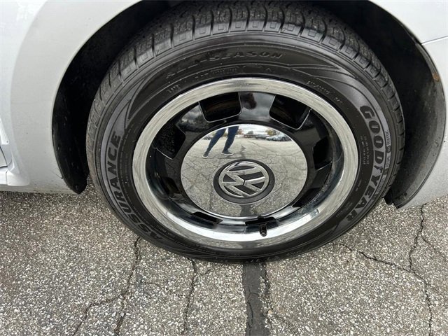 Used 2015 Volkswagen Beetle 1.8T Classic image 31