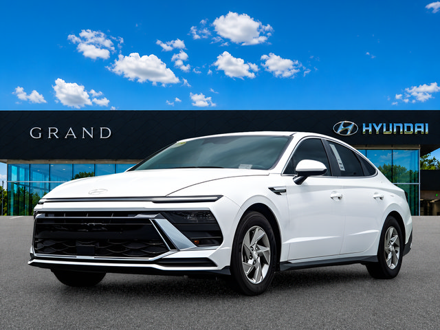 Certified 2025 Hyundai Sonata SE FWD image 2