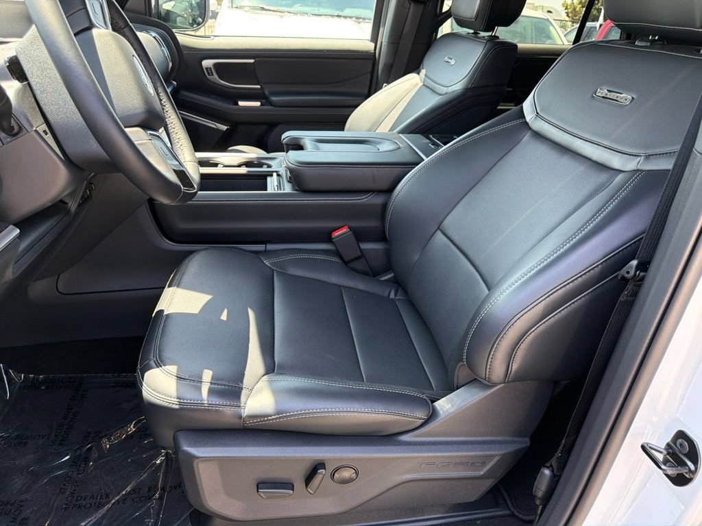 New 2026 Ford Expedition Platinum w/ Stealth Appearance Package AWD/4WD image 22