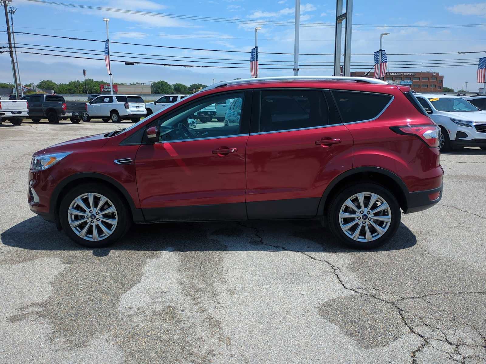 Used 2018 Ford Escape Titanium w/ Ford Safe & Smart Package FWD image 5