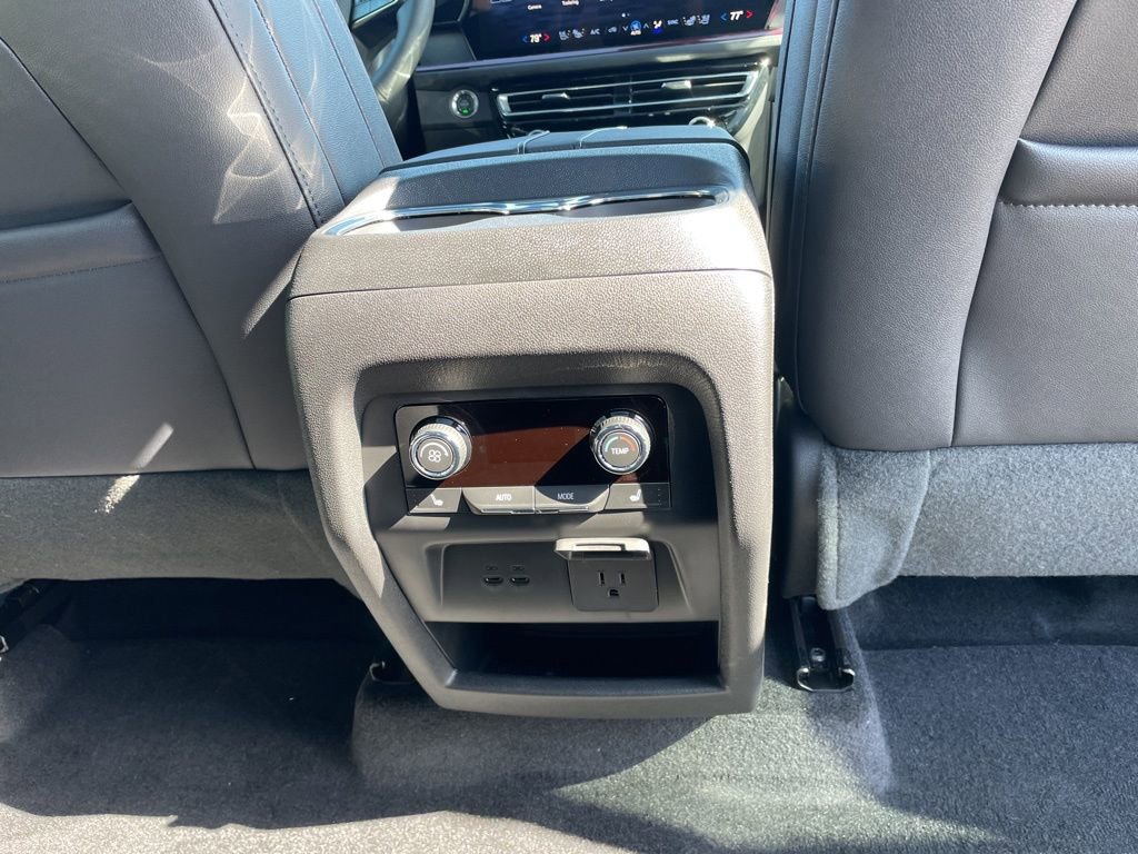 New 2026 Chevrolet Traverse RS FWD image 37