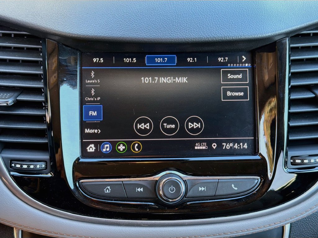 Used 2022 Chevrolet Trax LT w/ LT Convenience Package AWD/4WD image 15