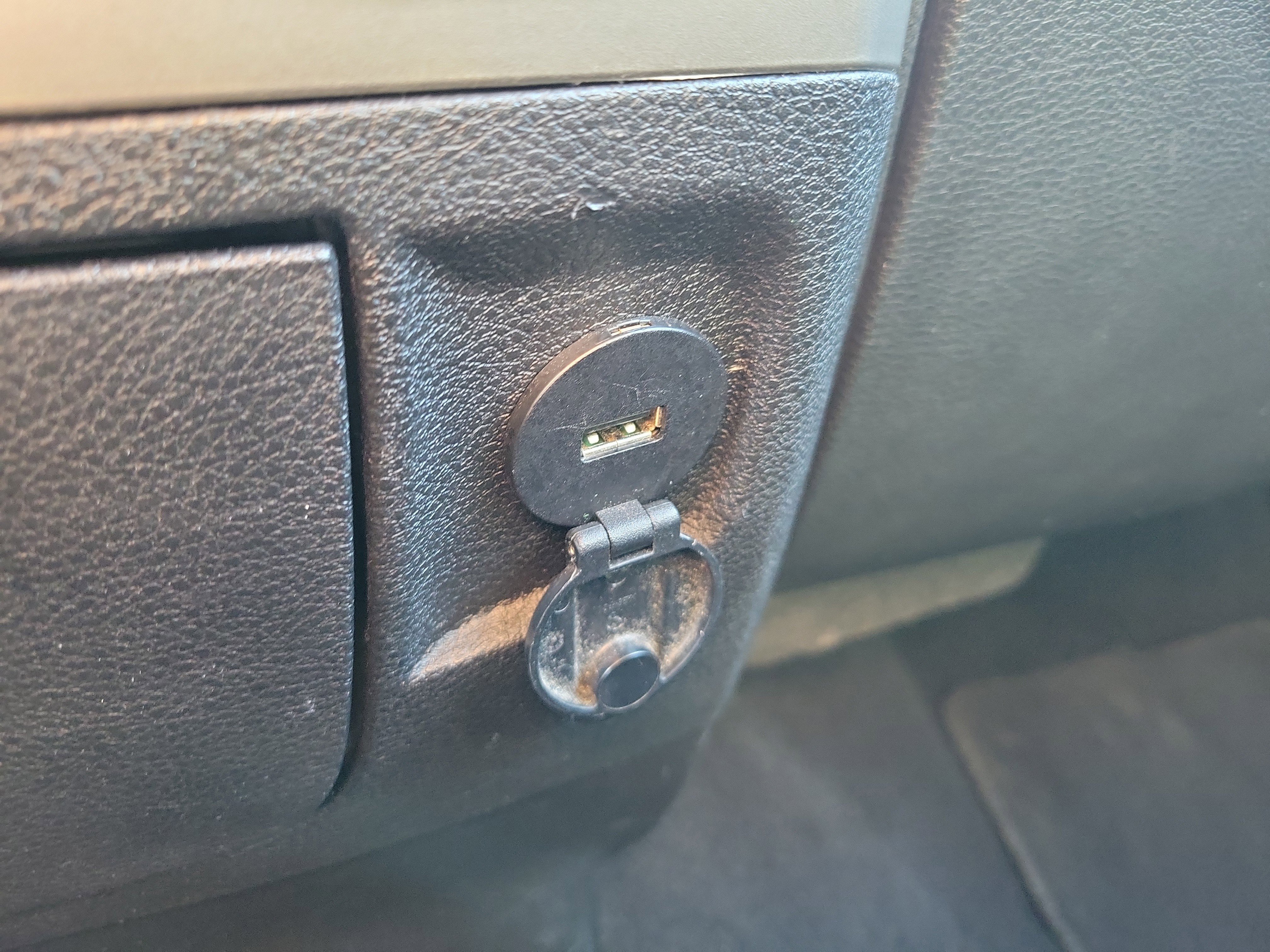 Used 2019 RAM 1500 Classic SLT image 34