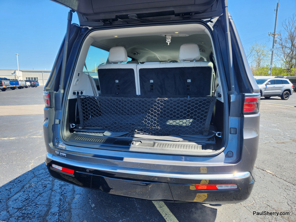 Used 2024 Jeep Wagoneer 4WD w/ HD Trailer Tow Package image 21
