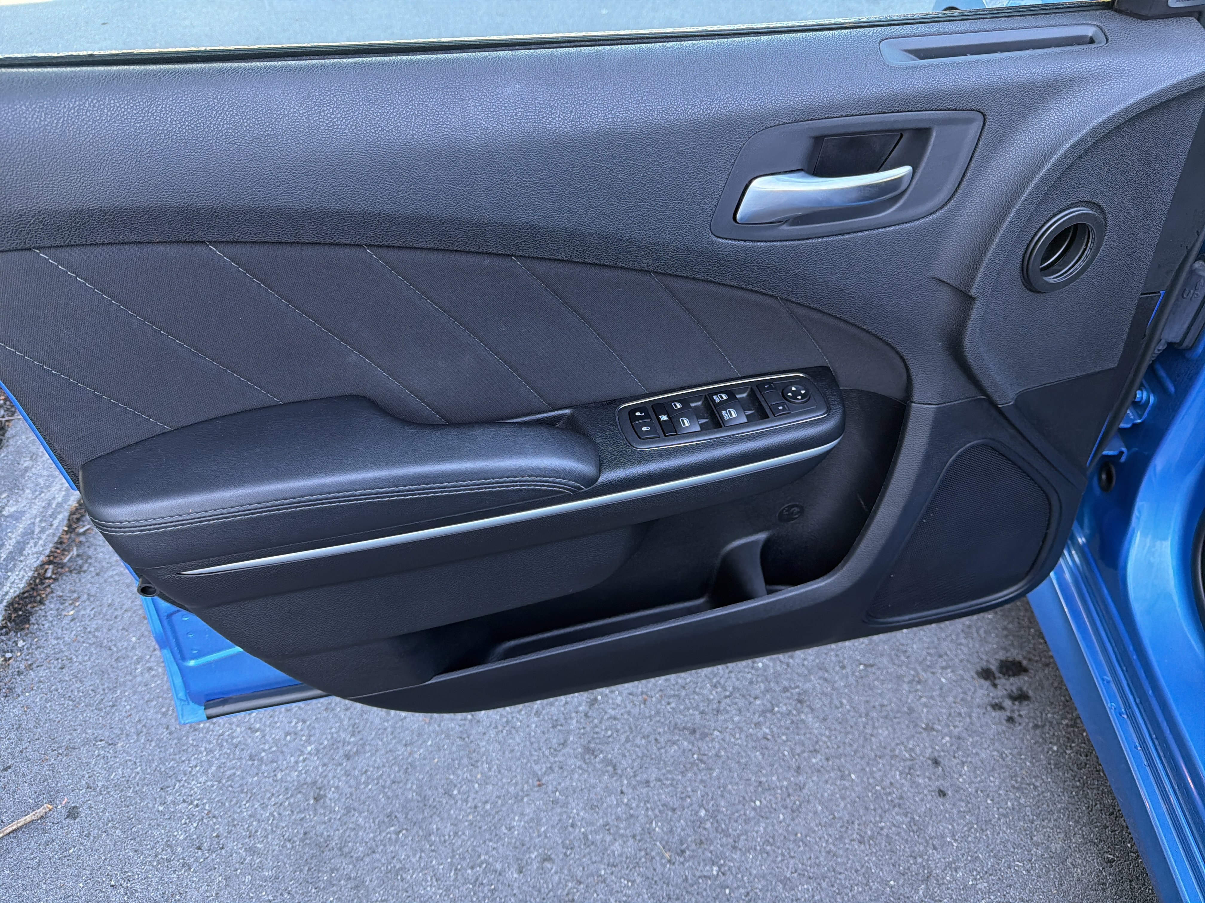 Used 2023 Dodge Charger GT w/ Technology Group AWD/4WD image 15