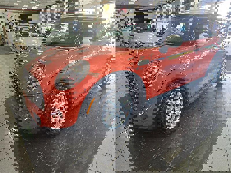 Used 2019 MINI Cooper S w/ Signature Upholstery Package image 1