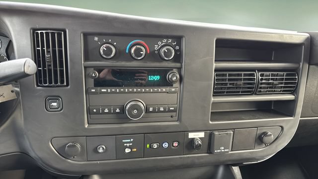 New 2025 Chevrolet Express 3500 w/ Power Convenience Package RWD image 31