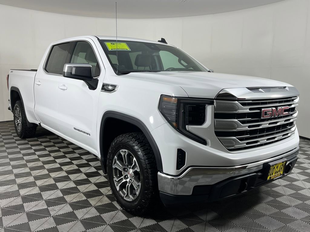Used 2024 GMC Sierra 1500 SLE w/ X31 Off-Road Package image 3
