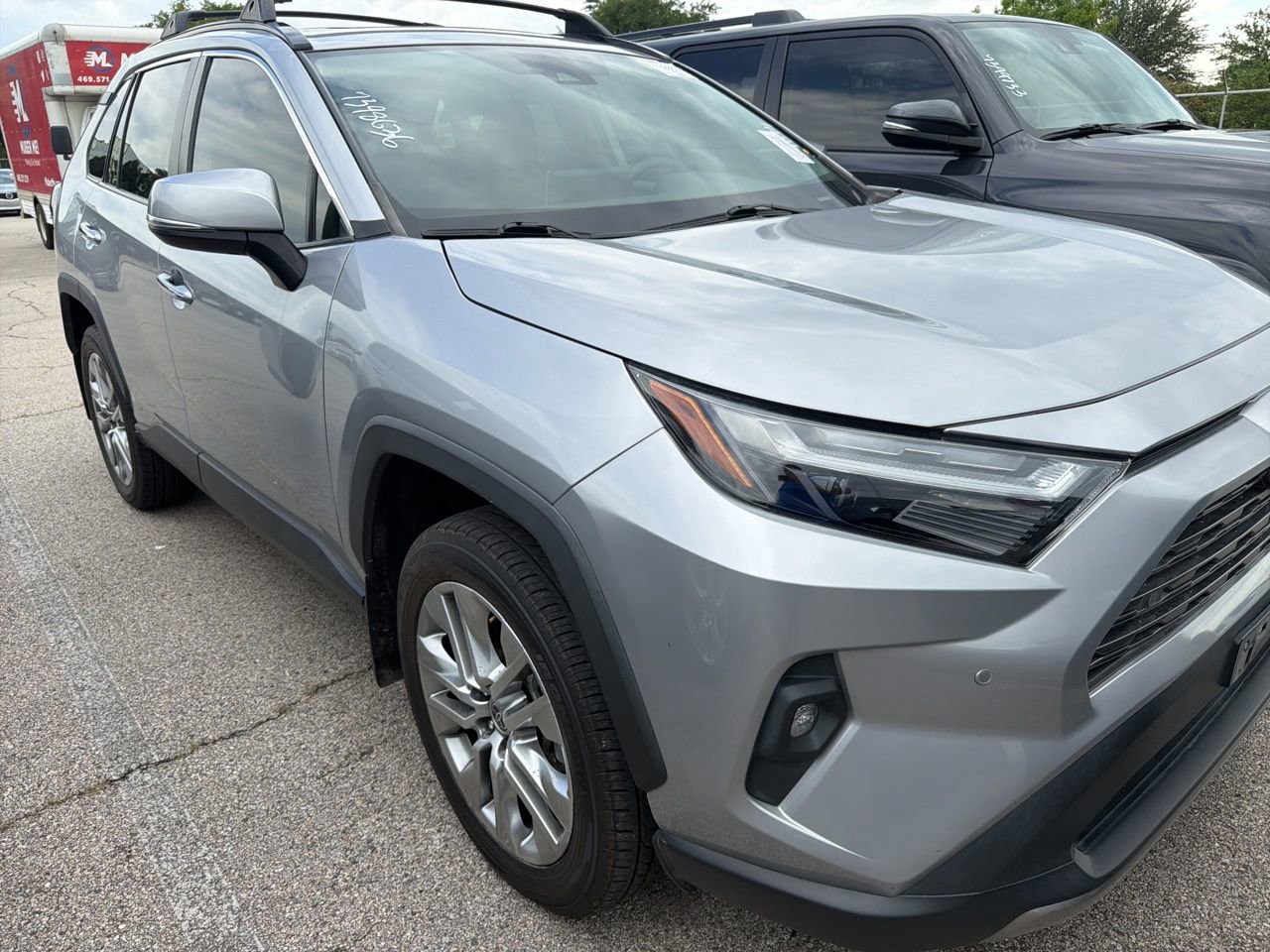 Used 2022 Toyota RAV4 Limited FWD image 3