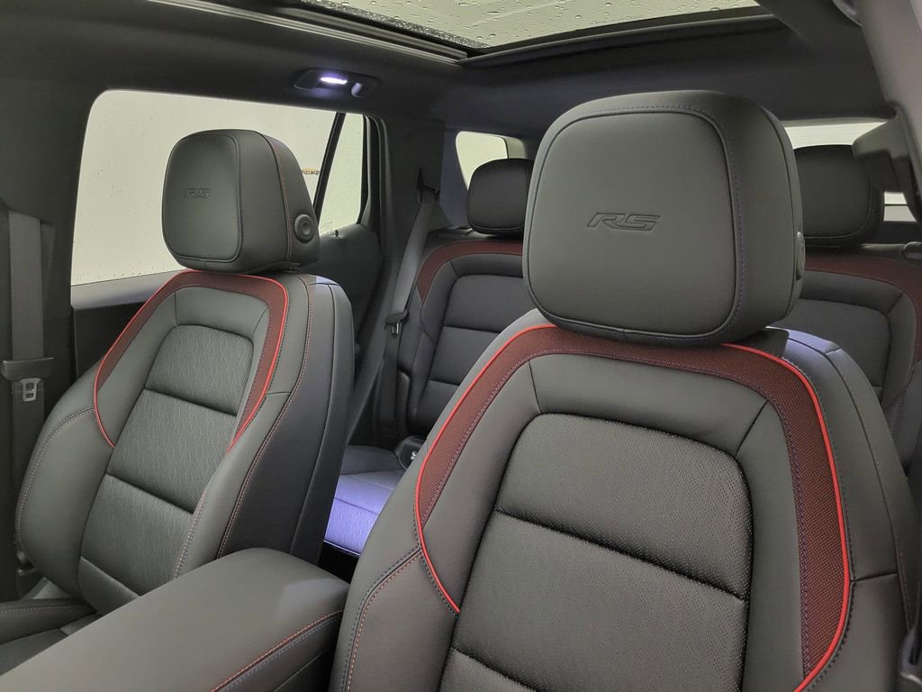 New 2026 Chevrolet Equinox RS w/ Convenience Package III FWD image 35