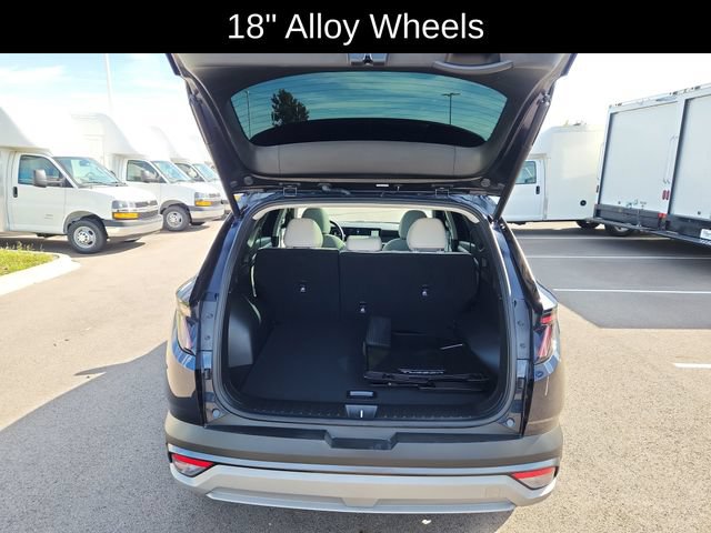 Used 2025 Hyundai Tucson SEL AWD/4WD image 32