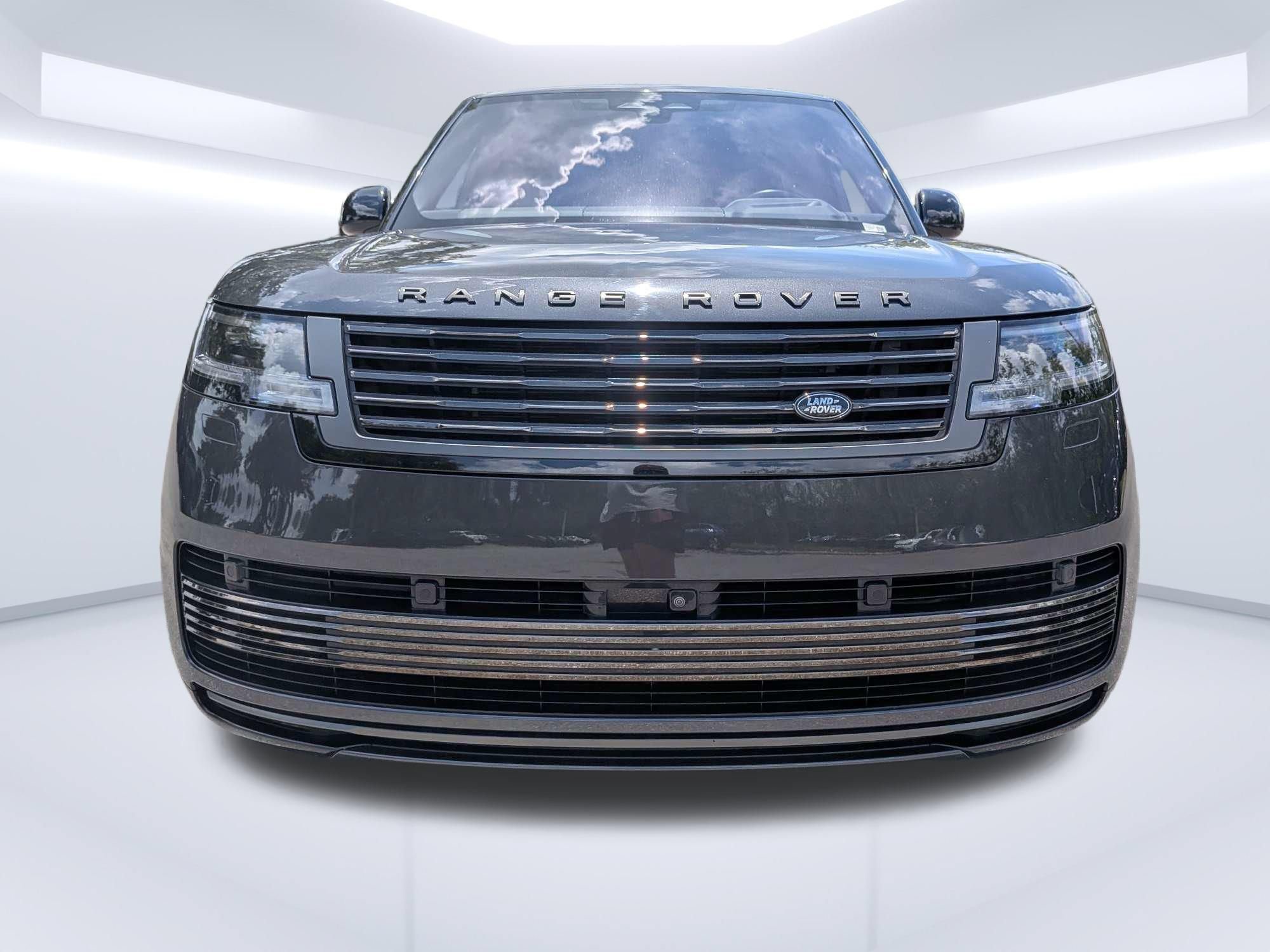 Used 2023 Land Rover Range Rover SV AWD/4WD image 8