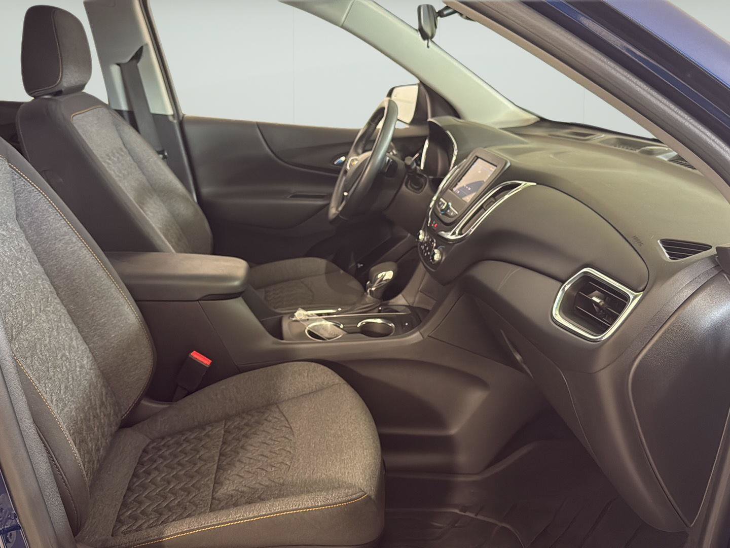 Used 2023 Chevrolet Equinox LT FWD image 16