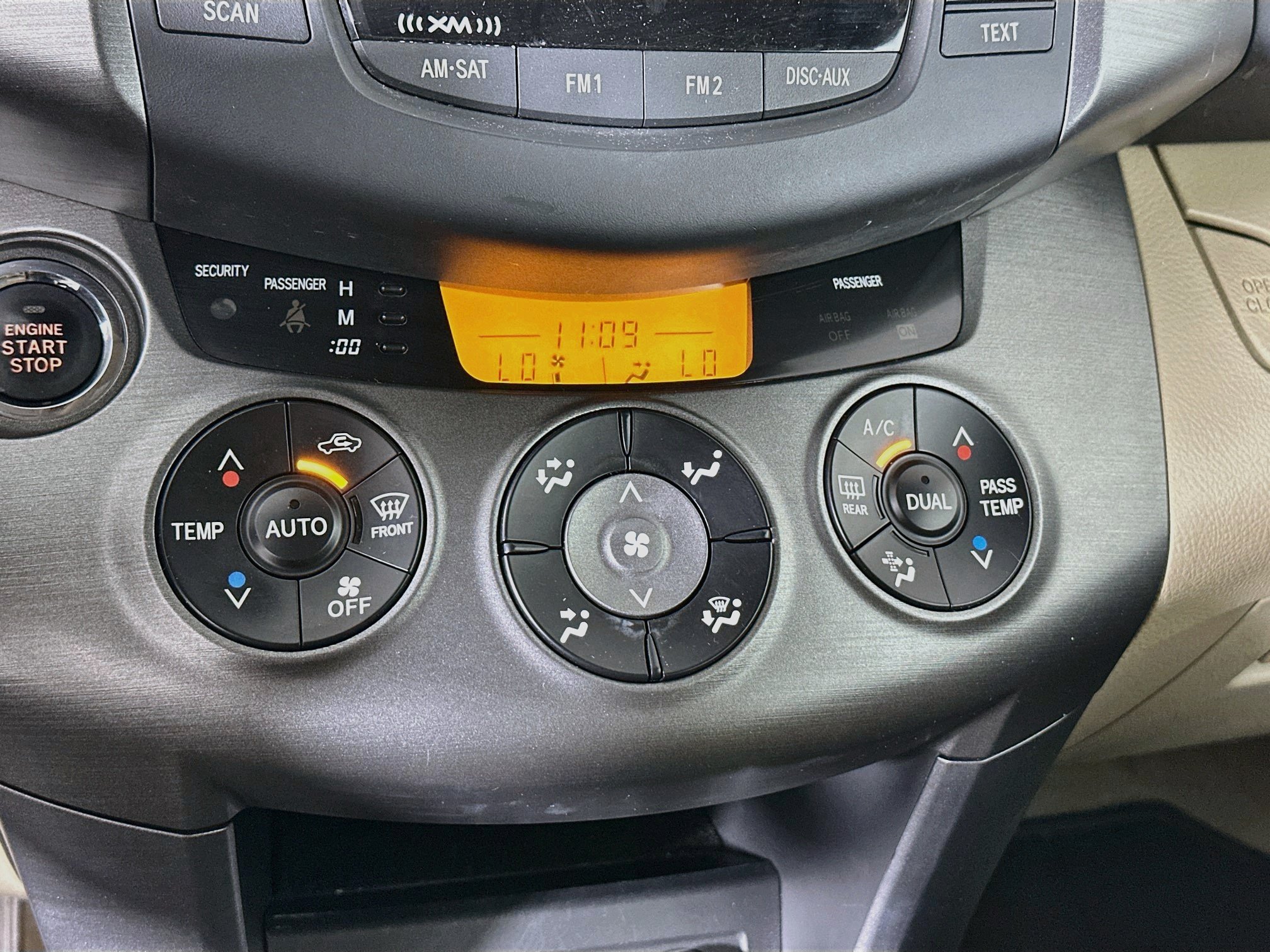 Used 2011 Toyota RAV4 Limited w/ Limited Extra Value Pkg AWD/4WD image 22