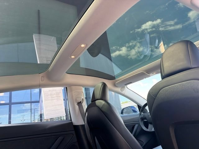 Used 2018 Tesla Model 3 Long Range RWD image 15