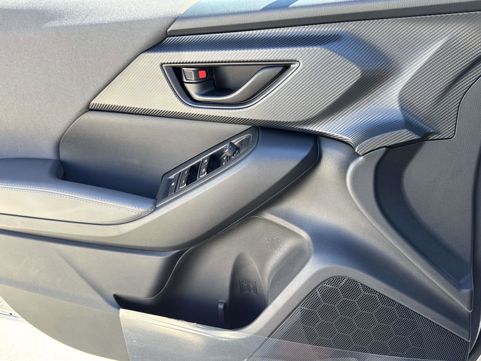 New 2025 Subaru Crosstrek 2.0i Premium image 18