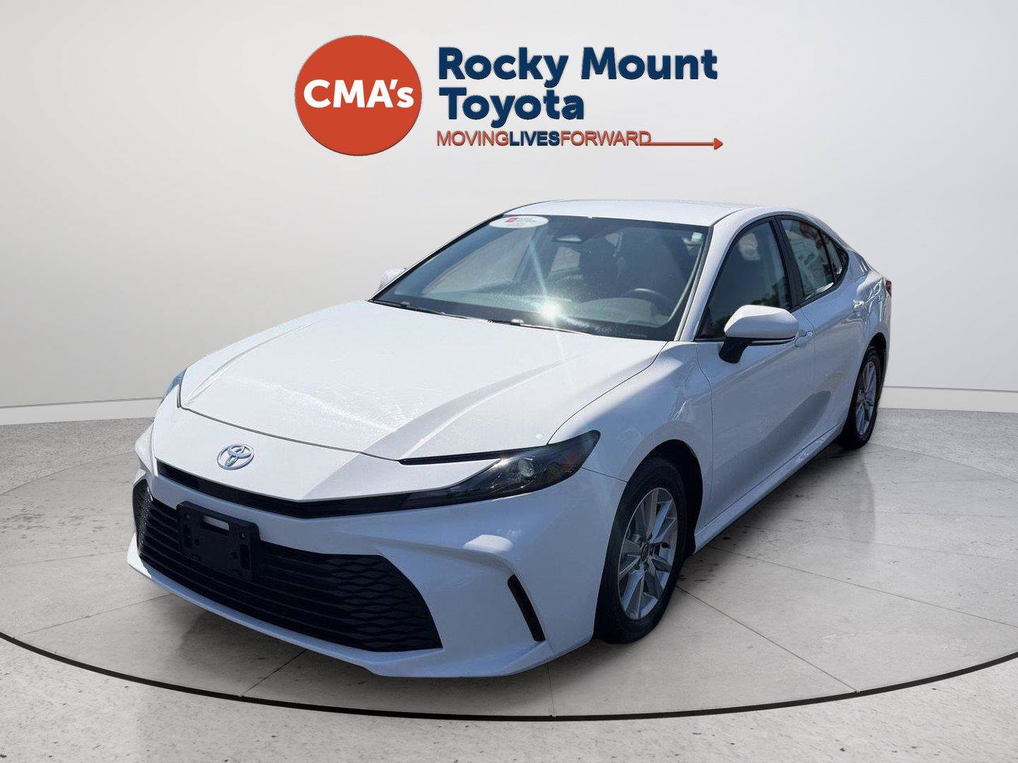 Used 2025 Toyota Camry LE FWD image 1