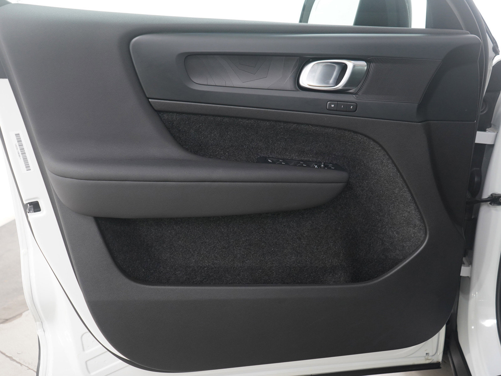 Used 2023 Volvo C40 P8 Recharge Plus image 20