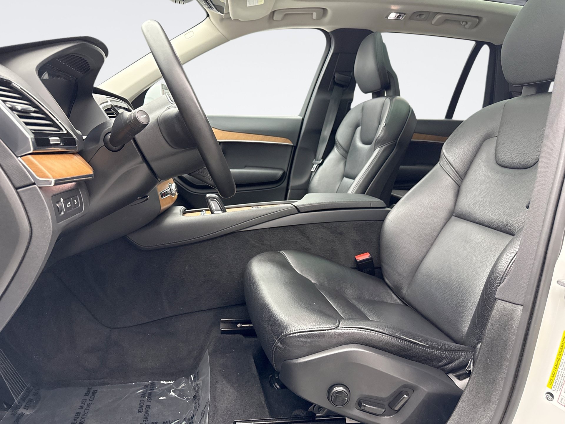 Used 2021 Volvo XC90 T8 Inscription Expression w/ Advanced Package AWD/4WD image 11