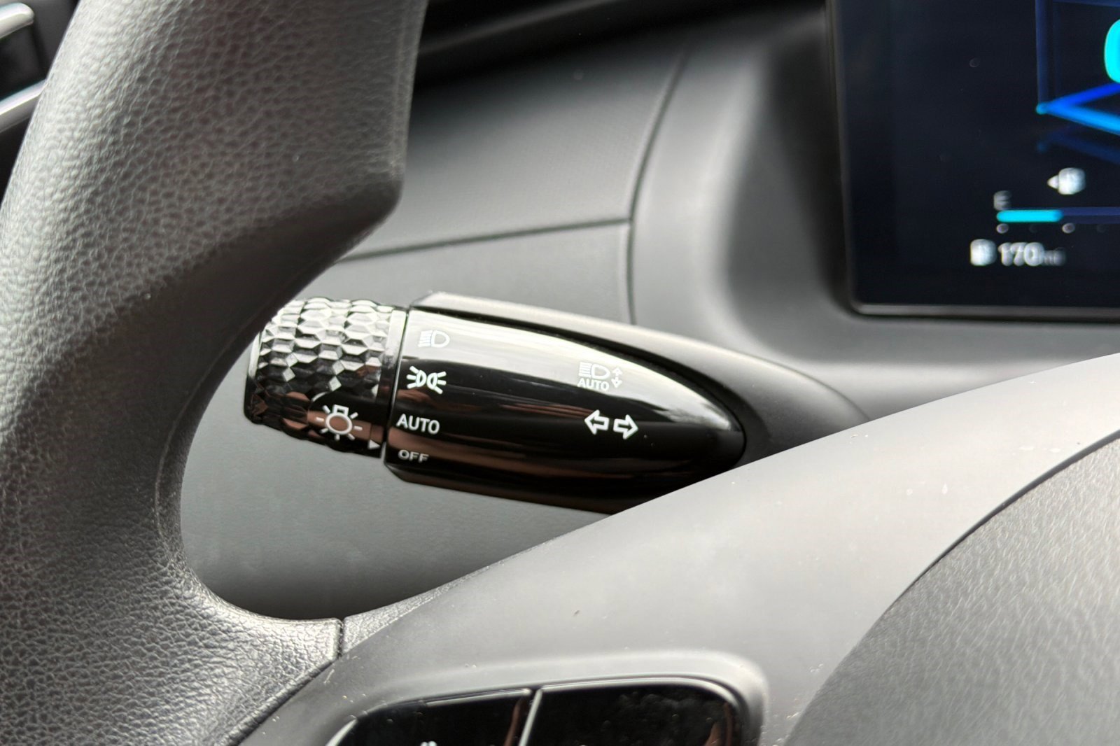 Used 2024 Hyundai Santa Cruz SEL w/ Activity Package image 31