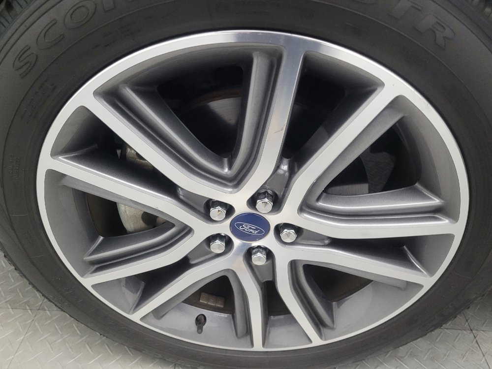 Used 2019 Ford Edge Titanium w/ Cold Weather Package image 31