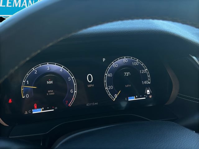 Used 2023 Jeep Grand Cherokee Laredo AWD/4WD image 12